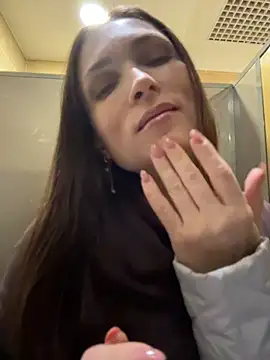 ZaraHill online show from December 4, 4:15 am