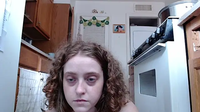 DeliaBlew online show from May 22, 5:11 pm