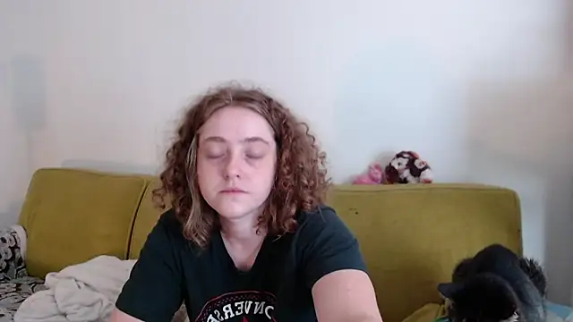 DeliaBlew online show from May 24, 12:26 pm