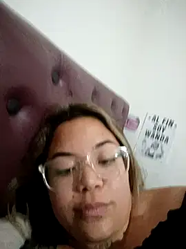 Lindalatina2001 online show from April 14, 2:22 am