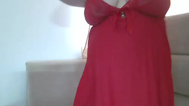 EriikaTwinz online show from February 1, 9:30 am