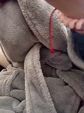 gatitachula93 online show from April 16, 1:55 pm