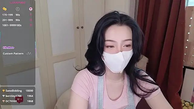 nayomi 34f online show from February 5, 7:00 am