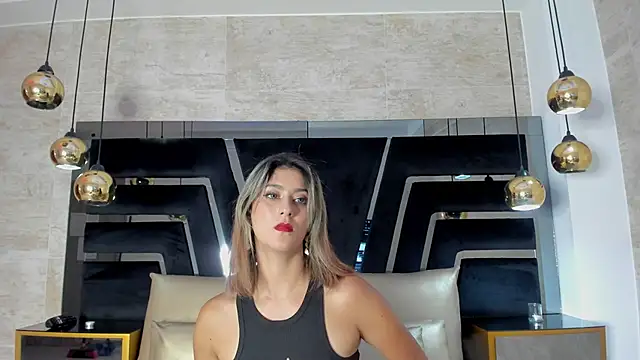 JulietaWales online show from December 18, 11:48 am