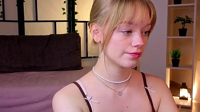 MatthewHoffis online show from February 19, 8:51 pm