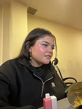 Camila Duarte2 online show from April 16, 8:08 pm