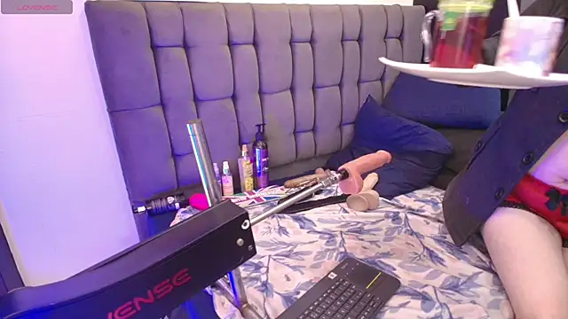 Andre cloefoxx  online show from February 23, 9:20 am