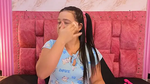 ValeryMorales online show from February 4, 7:39 pm