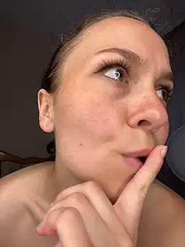 MonicaMercer online show from July 22, 11:00 am