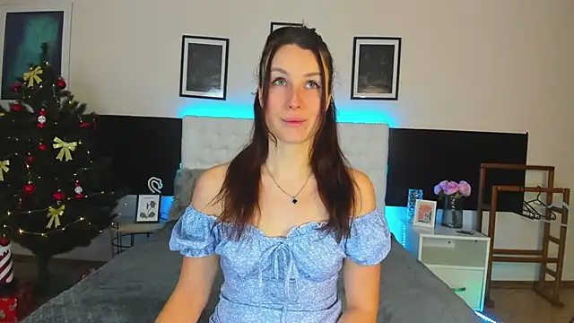 KiraNeeww online show from January 8, 7:01 am