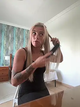 Blonde BambiXX online show from February 12, 11:34 am