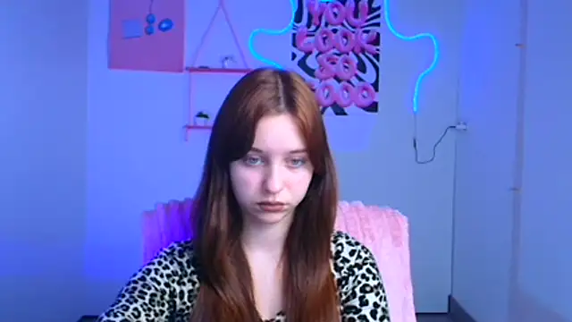 Lilu May online show from December 5, 7:15 pm