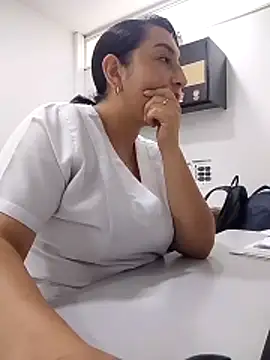 Valeria montana  online show from May 25, 2:49 pm