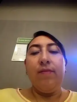 Valeria montana  online show from May 9, 1:46 pm