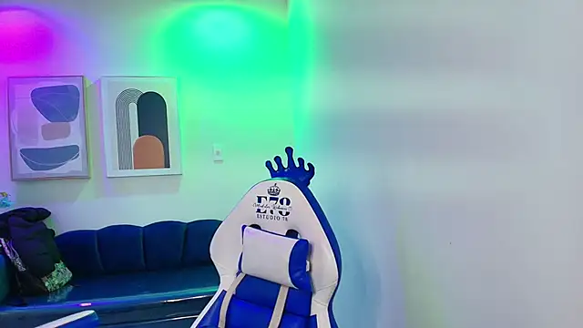 Nicole sounders online show from February 5, 11:46 am