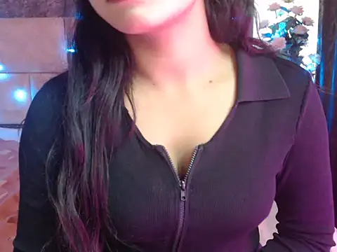 Lola Bebe online show from March 31, 6:13 am