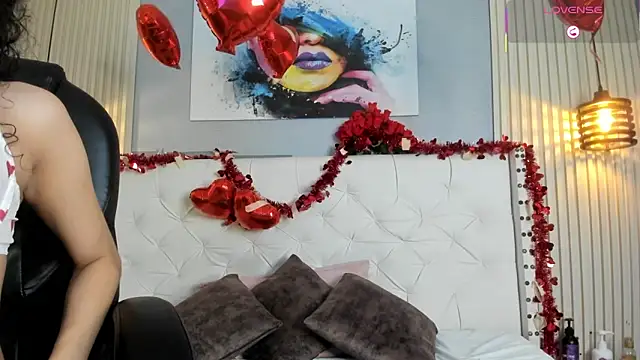 ariana  rosse online show from February 14, 12:40 pm