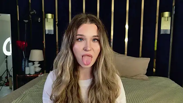 Lina Sinerz online show from April 4, 8:51 pm