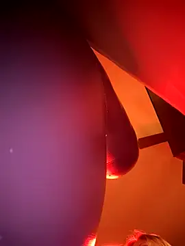 SpiderRose online show from April 7, 2:24 am