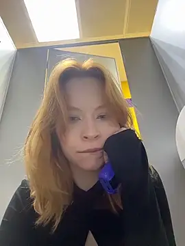  Little Ginger online show from March 9, 2:48 am