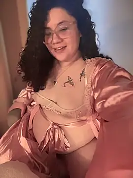 VanesssaMilf  online show from December 18, 9:08 pm