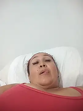 Nini Love  online show from February 10, 4:26 am