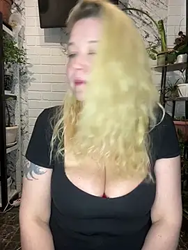 JenniferCarmen online show from March 19, 2:27 am