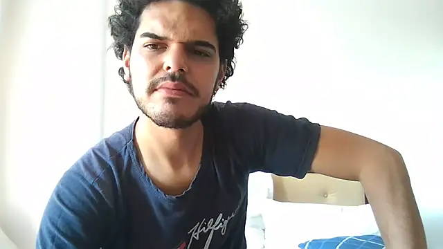 Hot Contrasts online show from April 19, 7:05 pm