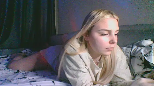 kit katiki1 online show from December 14, 6:57 pm