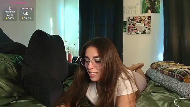 MilaSeren online show from March 10, 1:09 am