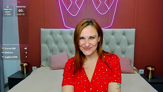 LisaAmoree online show from July 20, 1:52 am