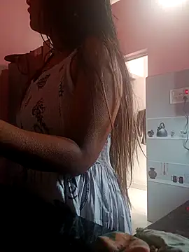 nehakapoor89 online show from December 17, 9:02 am