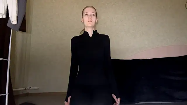 ZaidaSchwarten online show from February 17, 5:07 am