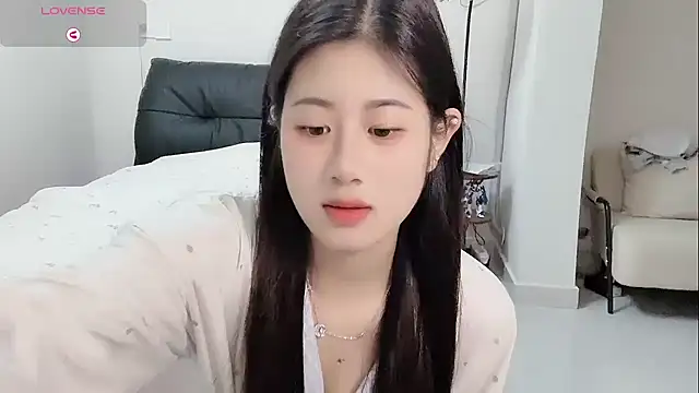 Yvonne-07 online show from April 9, 11:37 am