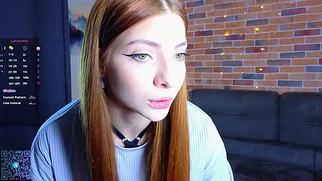 VelvetZephra online show from March 13, 3:35 pm