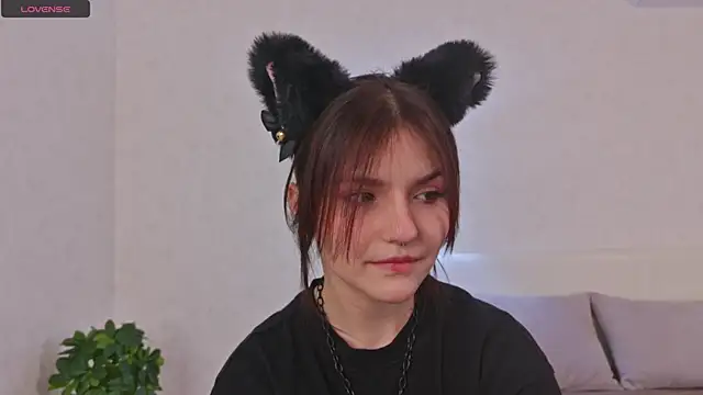 NyraVesperis online show from April 23, 6:43 am