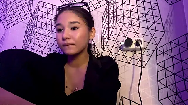 Ronnni Schmidt online show from December 20, 11:36 am