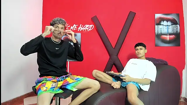 HORNY PRETTY online show from April 28, 7:23 am