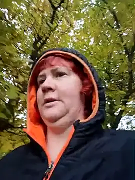 Snapshot of milfstress chatting on October 12, 5:10 am milfstress online show from October 12, 5:10 am