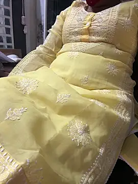 butterflyslay online show from February 1, 3:38 am