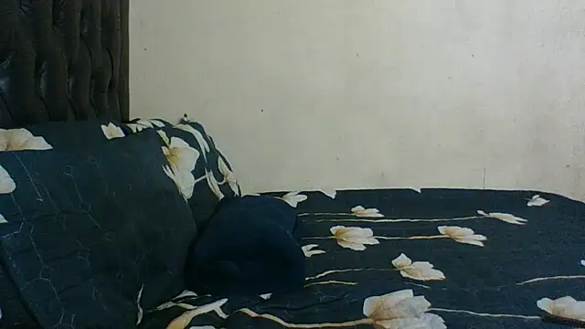 Snapshot of BustyBabyJ chatting on October 24, 10:55 am BustyBabyJ online show from October 24, 10:55 am