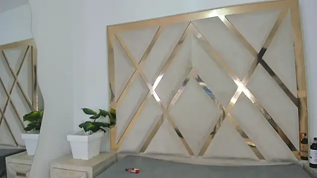 Selenaasm online show from February 8, 8:34 pm