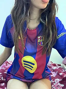 yasmina2020 online show from April 9, 4:45 pm