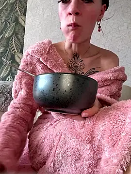 dein traumchen online show from February 15, 10:14 am