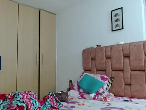 vanessa hot69  online show from December 14, 5:35 am