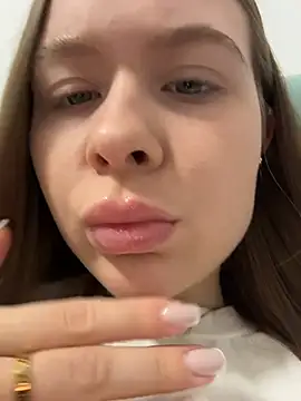 Nicole Loving online show from January 7, 6:33 pm