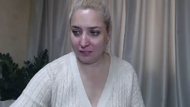 sweetpussy13 online show from October 4, 6:41 am