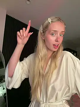 SunnyShiney online show from April 2, 3:20 pm