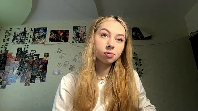 JanelBray online show from December 17, 11:14 am