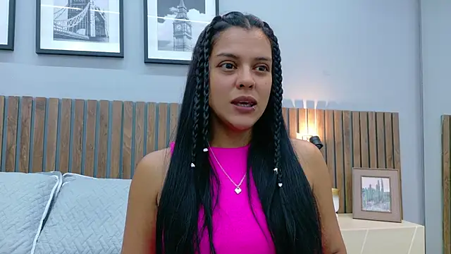 Mia Bellefort online show from February 9, 8:11 pm